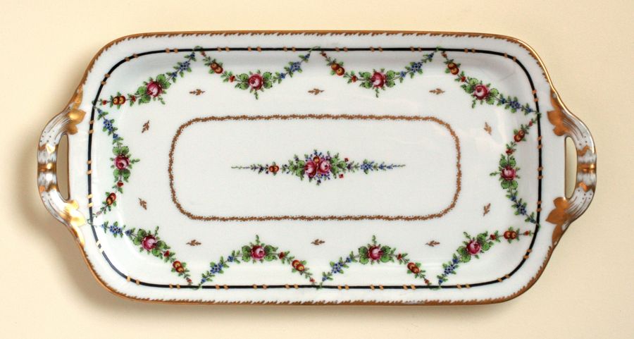 plat en porcelaine décor vieux Nyon, ancien